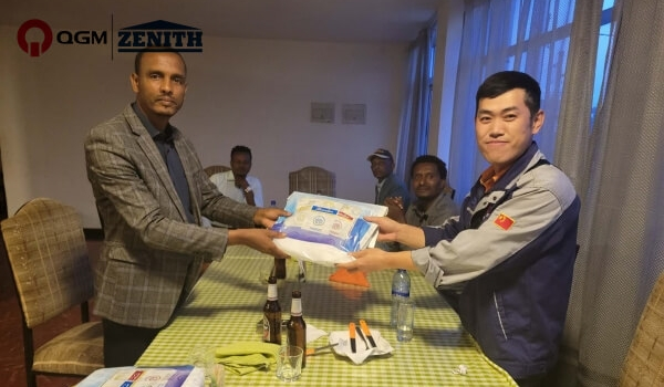 สายการผลิตเครื่องจักรสร้างบล็อก QGM QT6 ใหม่เสร็จสมบูรณ์ใน Nekemte เพื่อการฟื้นฟูหลังสงคราม