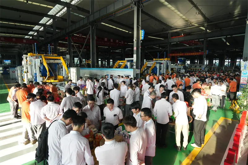 พระจันทร์เต็มดวงนำมาซึ่งความสุขและความตื่นเต้น และ 