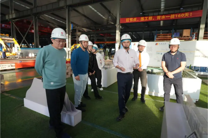 สมาคมนักเรียนกลับต่างประเทศหนานอันเยี่ยมชมและดำเนินการวิจัยที่ Quangong Machinery Co., Ltd. สมาคมนักเรียนกลับต่างประเทศหนานอันเยี่ยมชมและดำเนินการวิจัยที่ Quangong Machinery Co., Ltd.