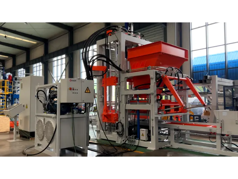 Quangong Machinery Co., Ltd. สายการผลิตบล็อกความเร็วสูง QT10 กำหนดมาตรฐานใหม่สำหรับความเป็นเลิศในการผลิตอัจฉริยะ